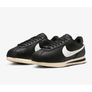 Nike Cortez 23 Premium LeatherWomen's size 5.5 NIB Black ***missing Lid ***